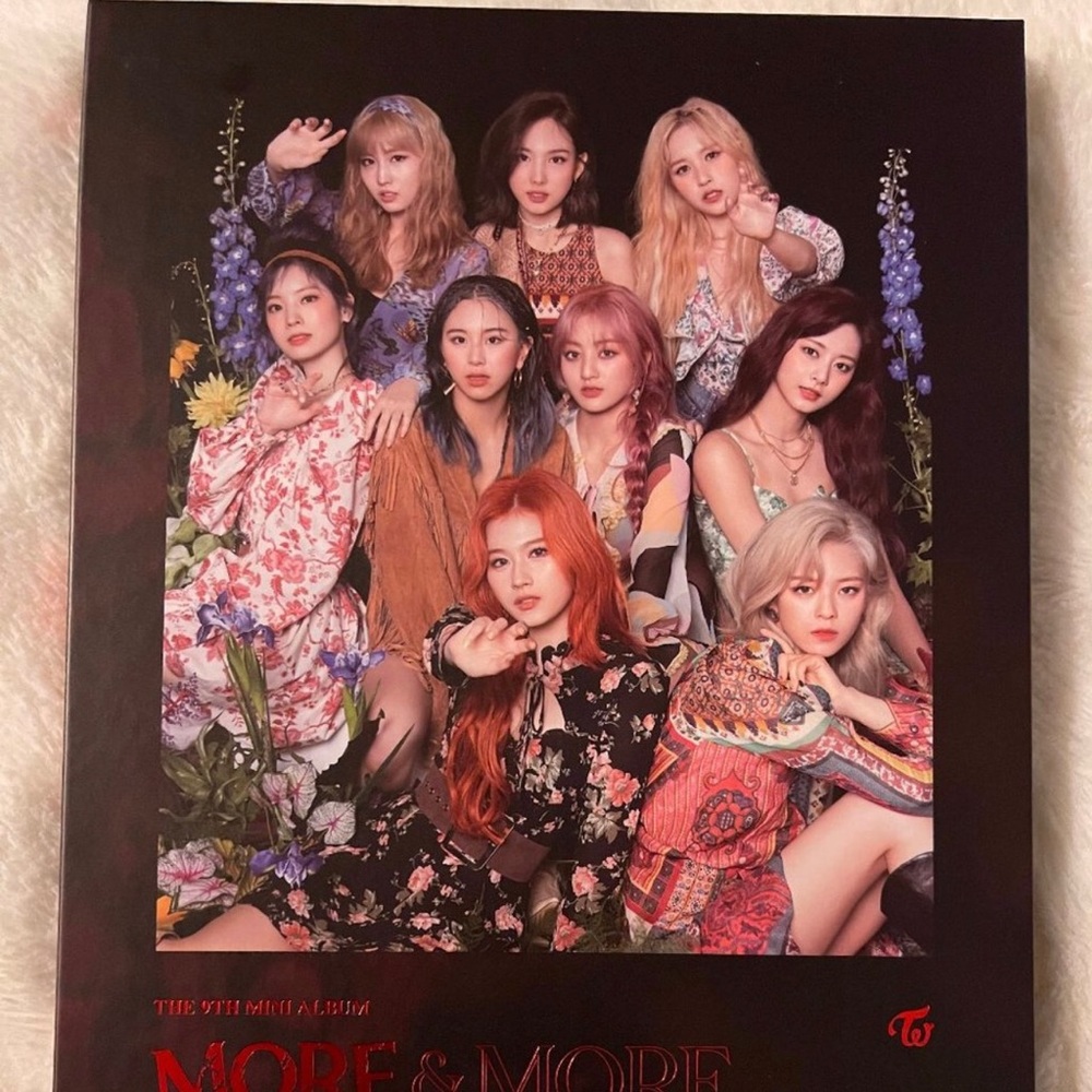 TWICE More & More (A VER.) - K-POP ALBUM